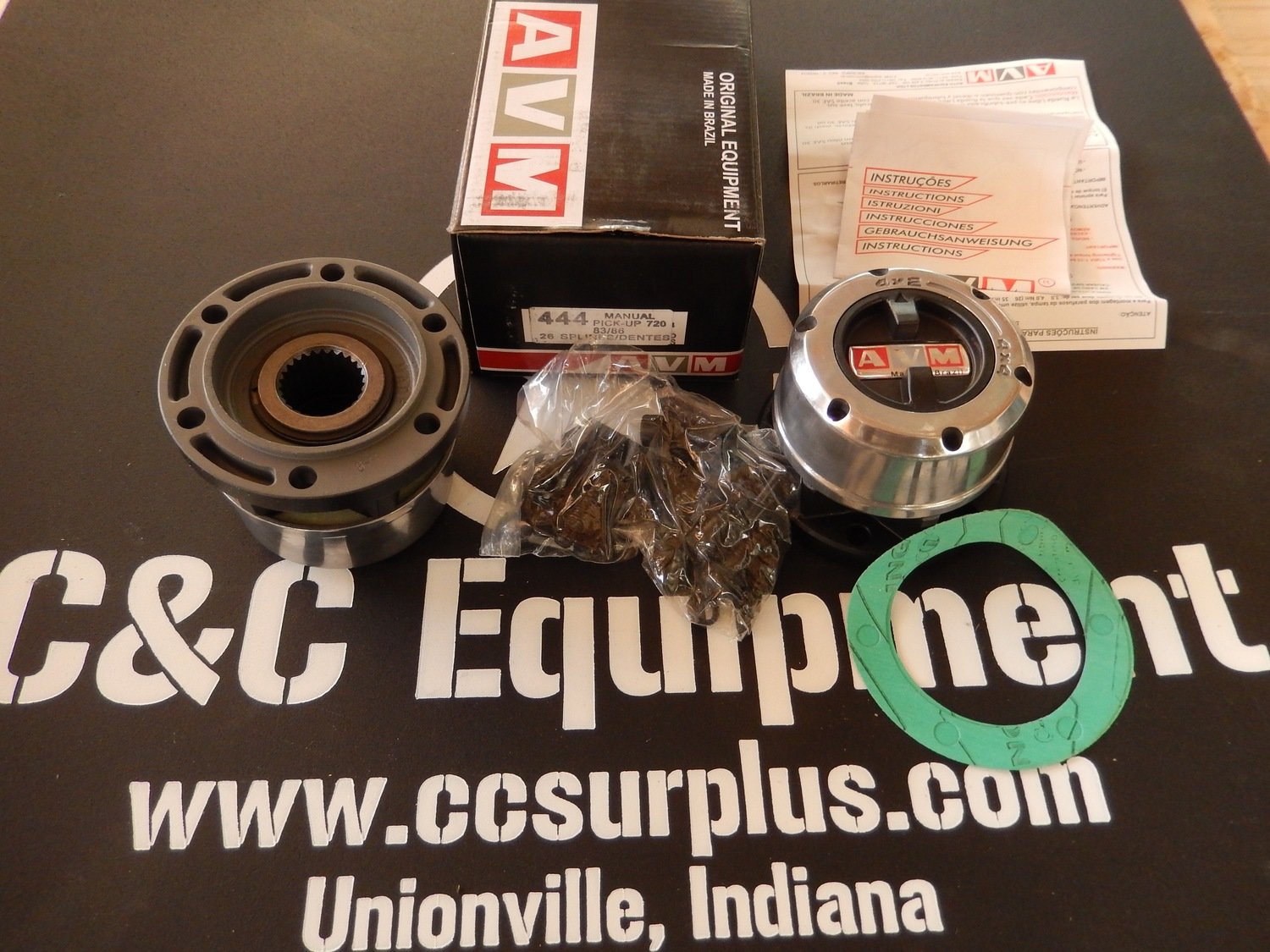 AVM 444 Locking hubs outs fits Nissan pick up 720 4x4 1983-1986!