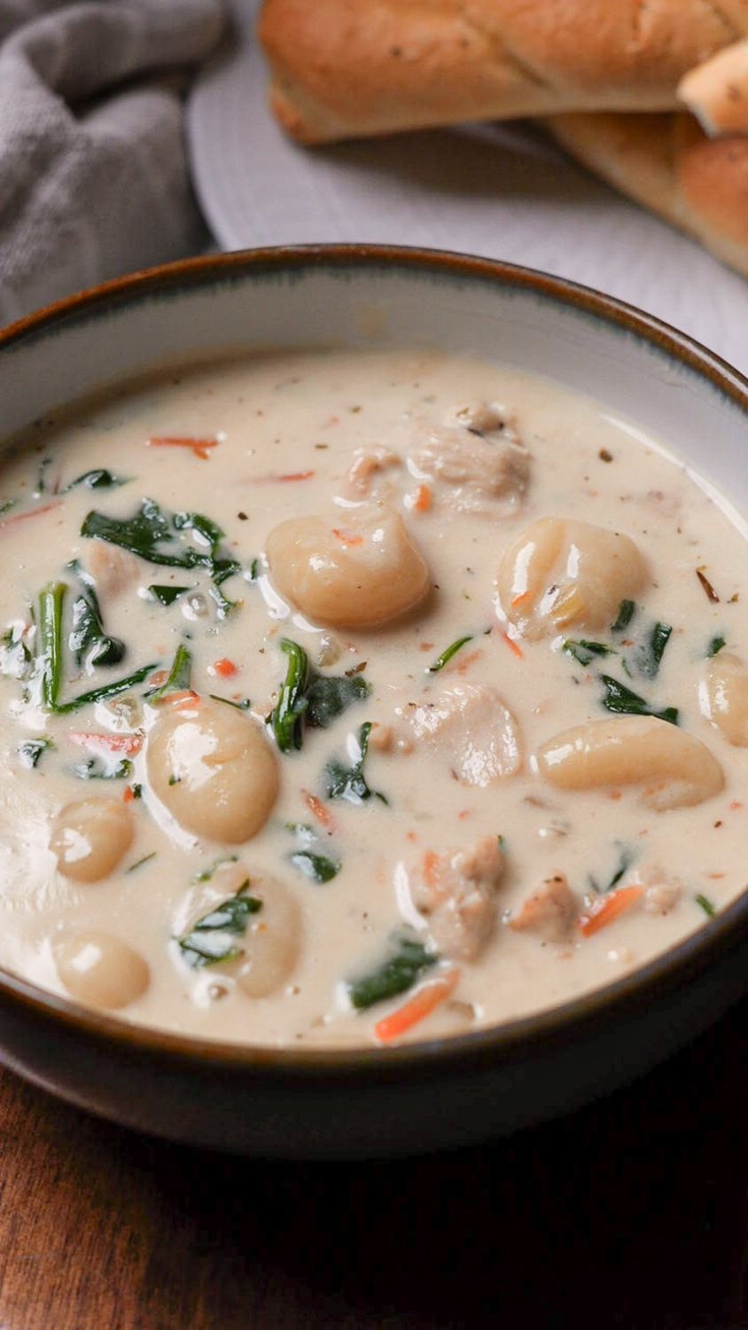 “Copycat” Olive Garden Chicken Gnocchi Soup x Reg