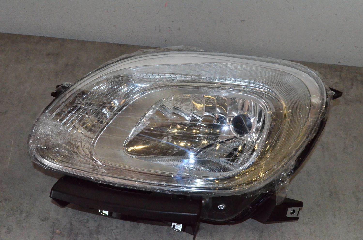 Lampa przód przednia lewa FIAT PANDA III CROSS 2012