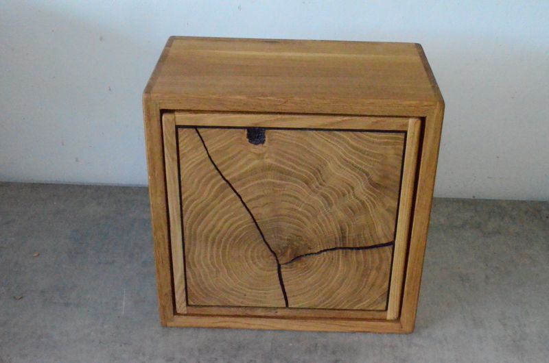 Szafka wisząca 34x34x20 lite drewno olejowane dąb