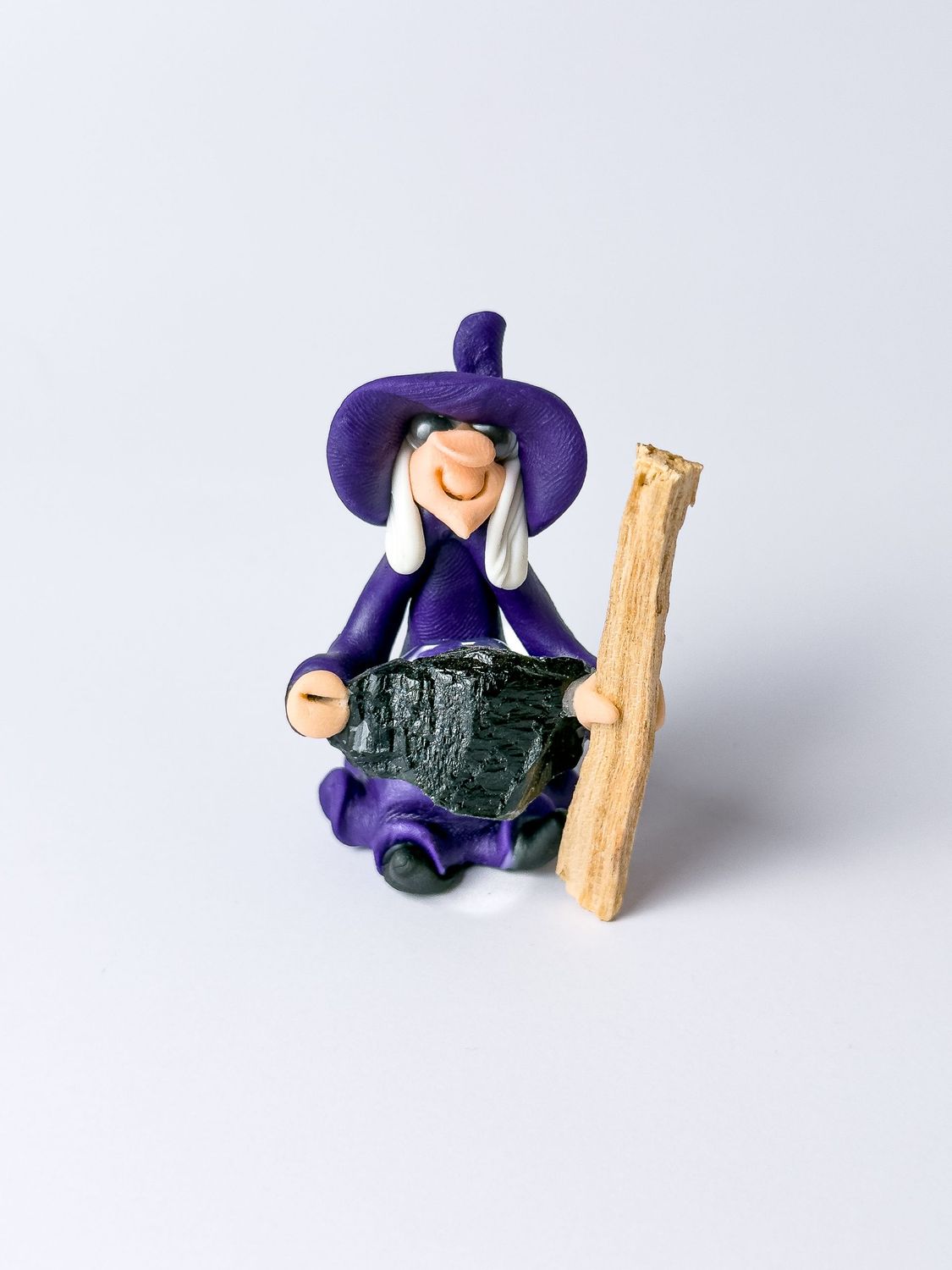 BRUJITA DE PROTECCION (MORADA)