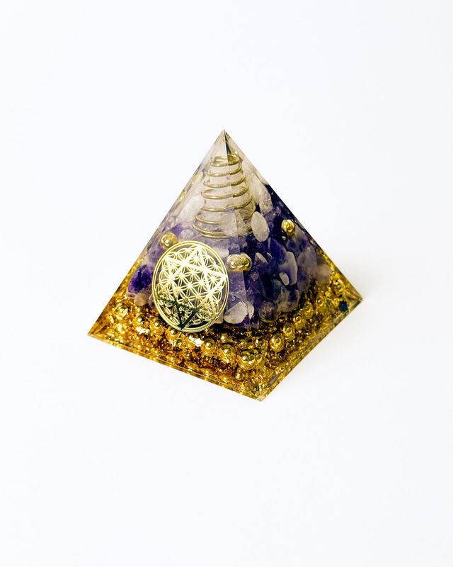 PIRAMIDE ORGONITA AMATISTA