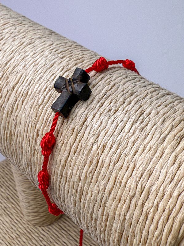 PULSERA HILO ROJO 7 NUDOS C/CRUZ DE AZABACHE