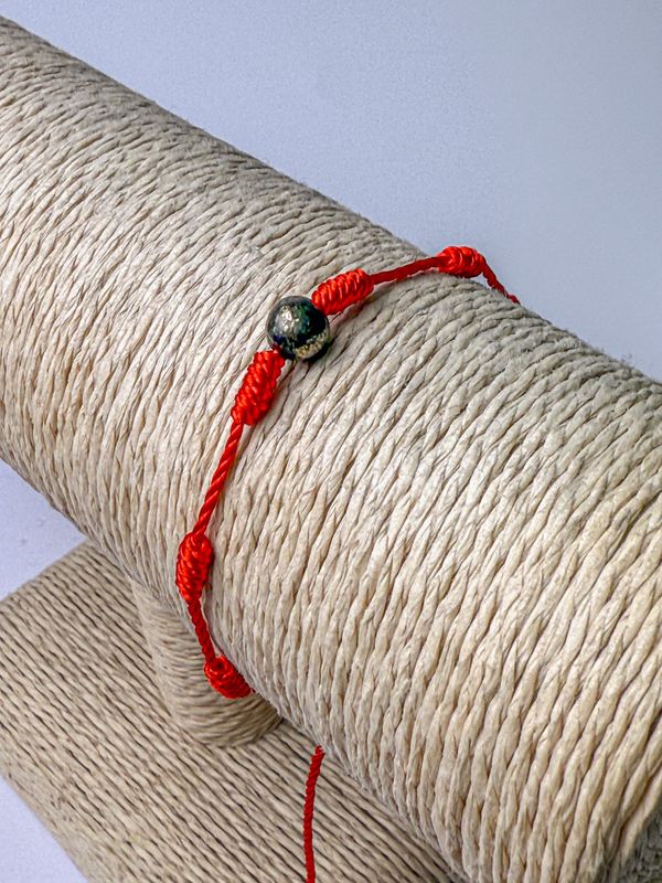 PULSERA HILO ROJO 7 NUDOS CON PIRITA