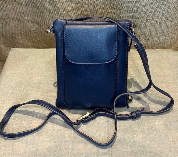 6040 CLASSIC NAVY PHONE BAG
