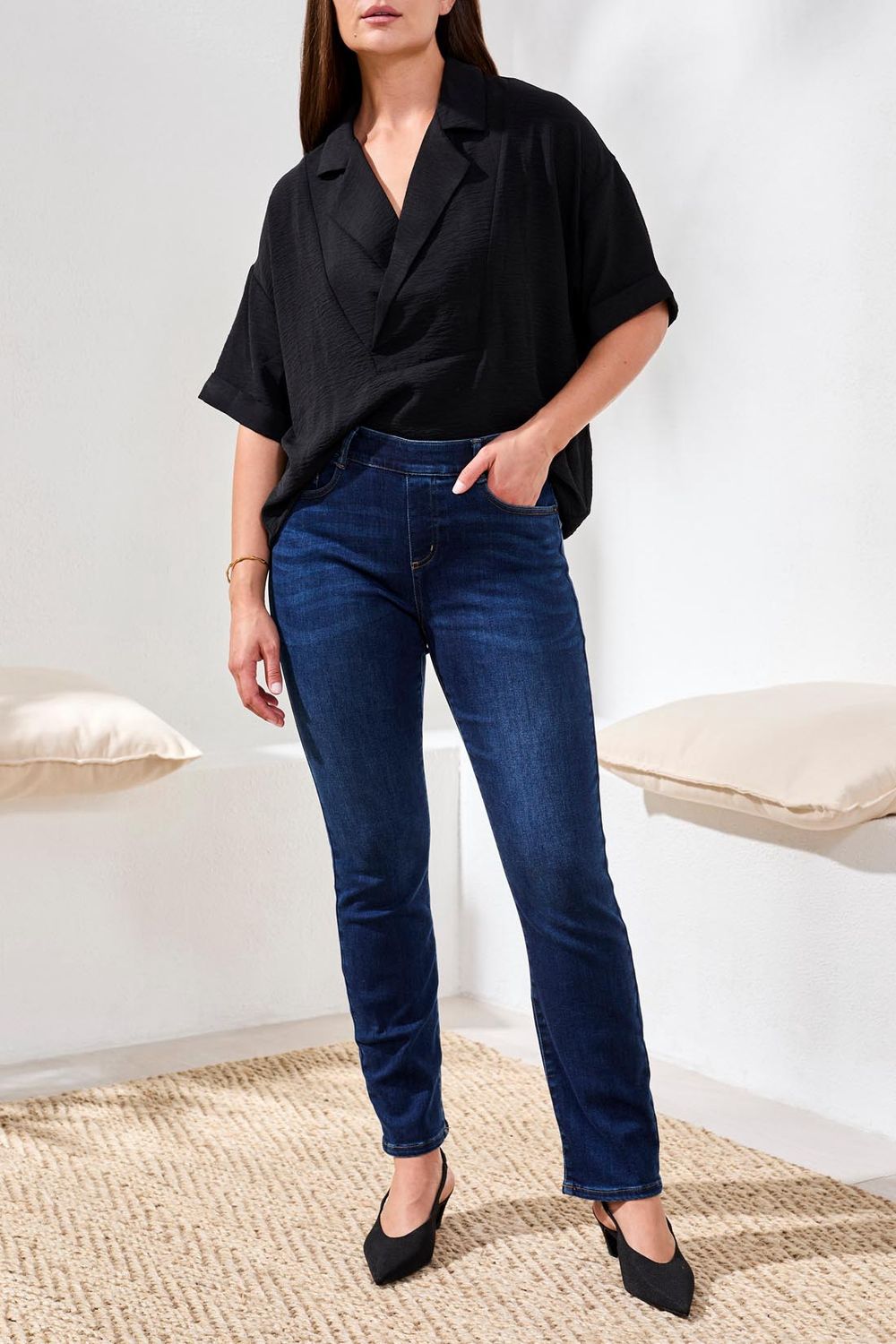 5891O-05100 Sophia Curvy Pull-on Slim Crop Jeans- DRKNGHT