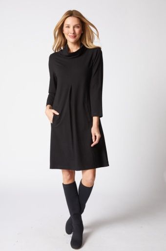 BLACK Core Travel SLD Pleat Front Dress