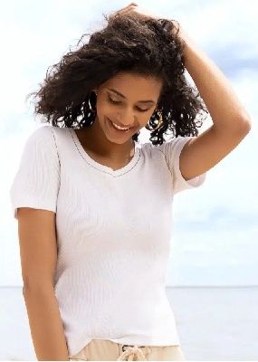 WHITE T-SHIRT