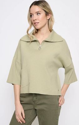HALF ZIP TOP