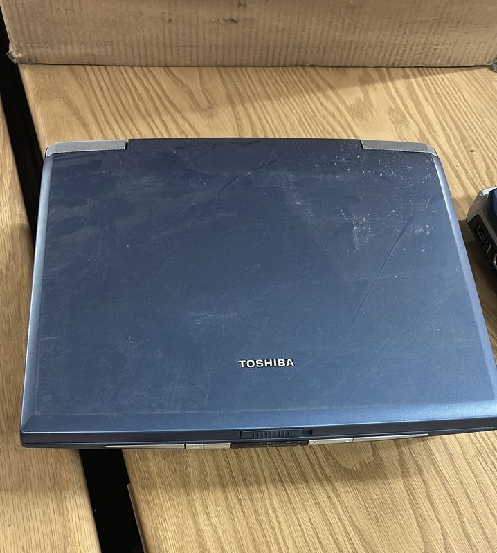 Toshiba Laptop XP Home