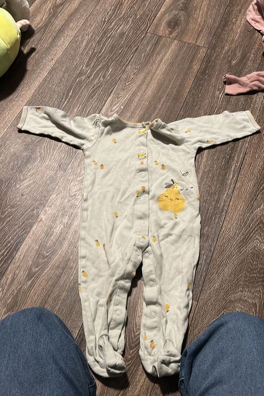 Baby size 9 month green with yellow pair footie