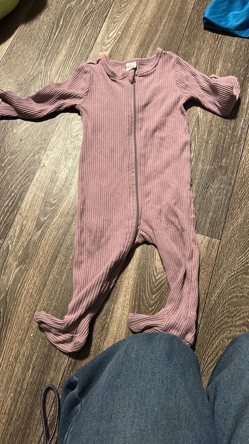 Baby size 6 month purple footie