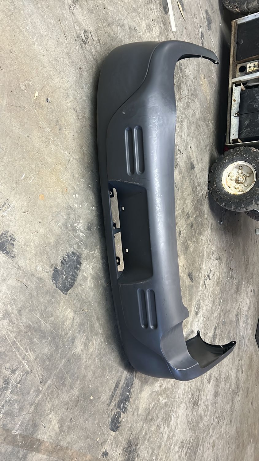 Rear bumper Mitsubishi monterò/pajero 1992-1996