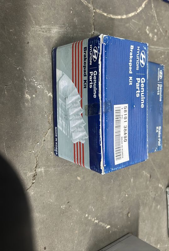 Hyundai brake pad kit