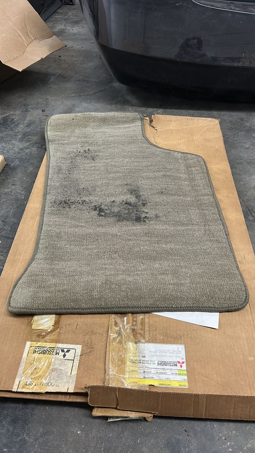 Mitsubishi floor mat brownn 