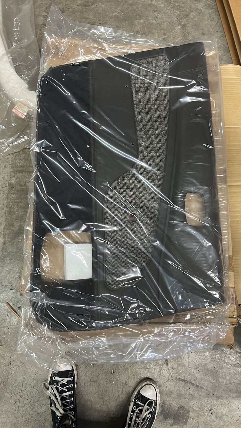 Mitsubishi front door panel galant e33a