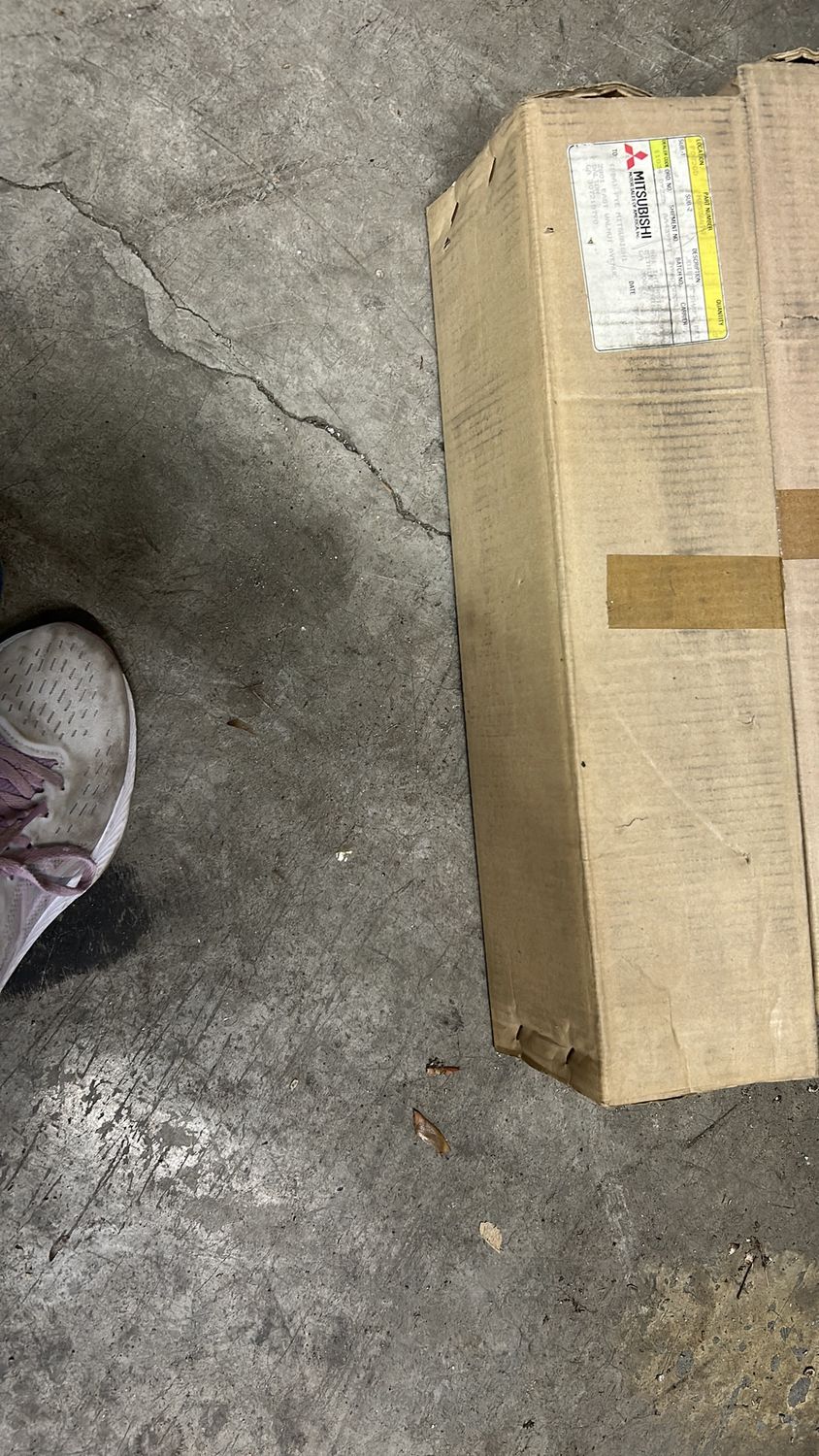 Mitsubishi Joint &amp; Shaft Kit, Fr Axle MB526898