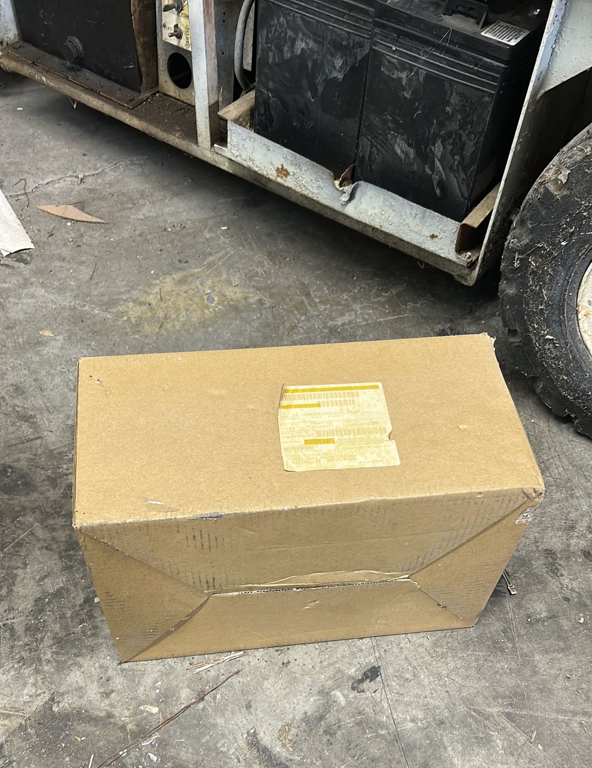 Mitsubishi CD changer vertical mount A9000RCX01