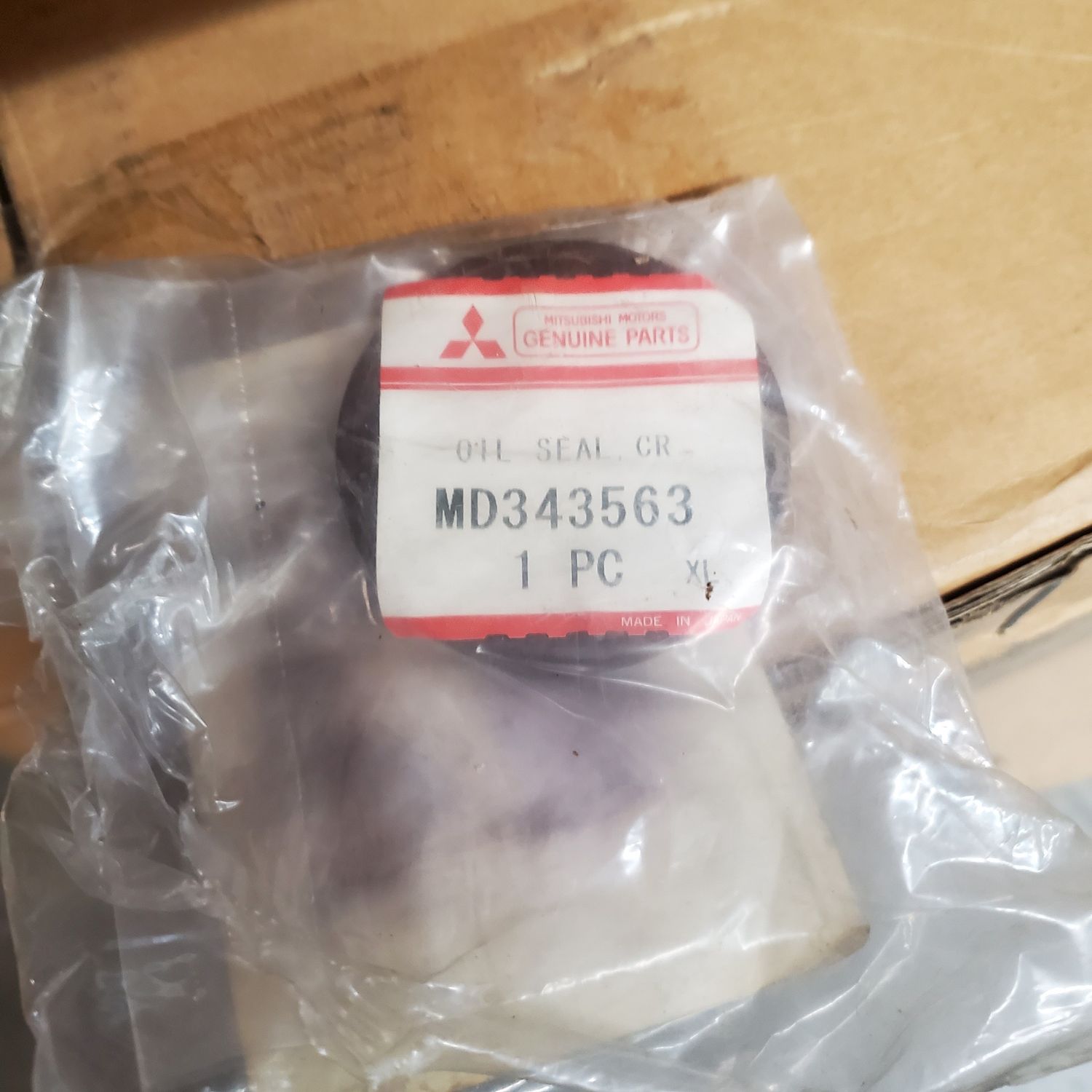 Oil seal cr md343563
