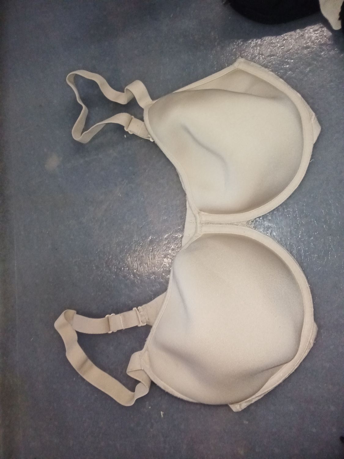 Beige Bali breast bra size 34DD