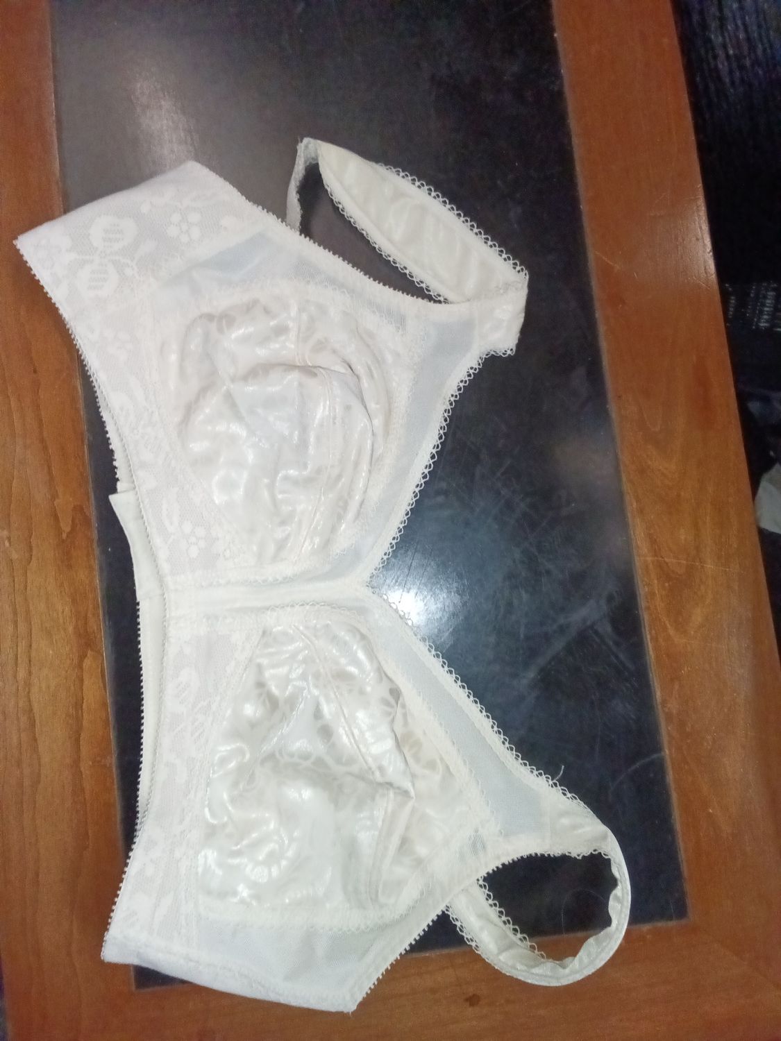 Beige Playtex bra size 40B