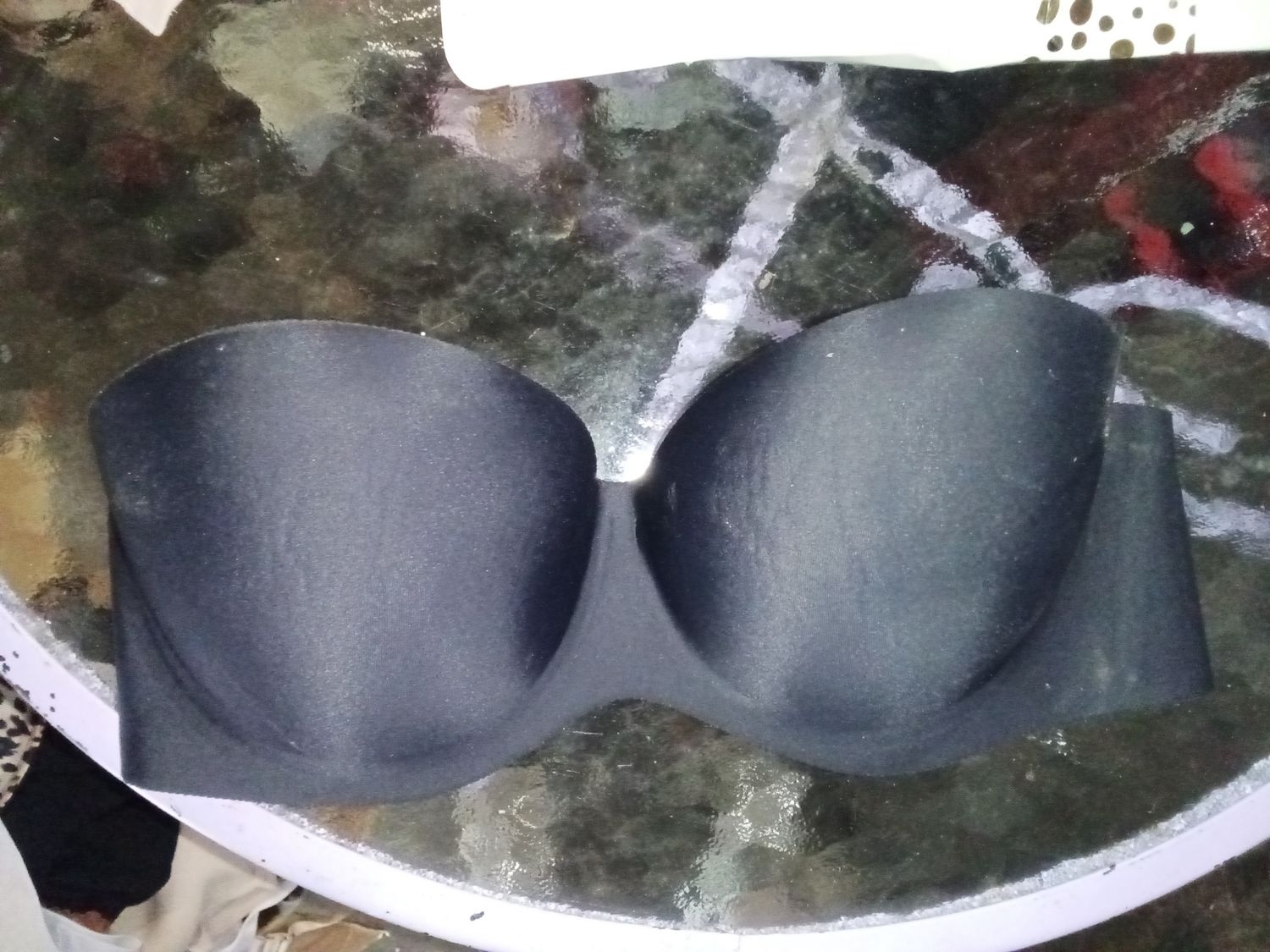 Black strapless bra 36C
