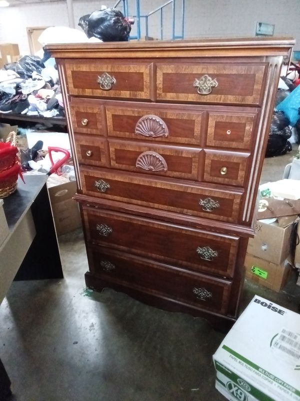 Chester drawers