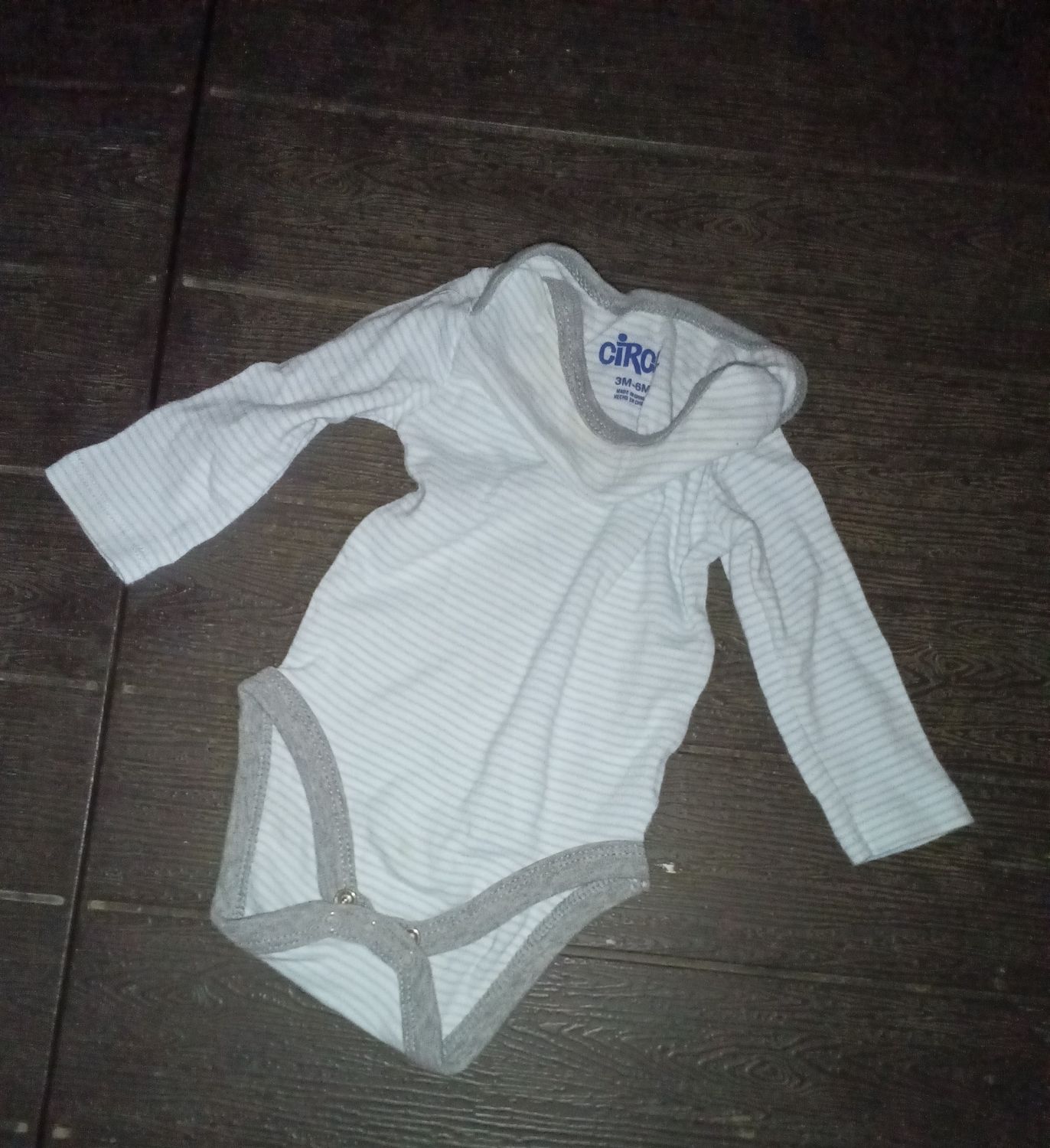 3m-6m white onsie