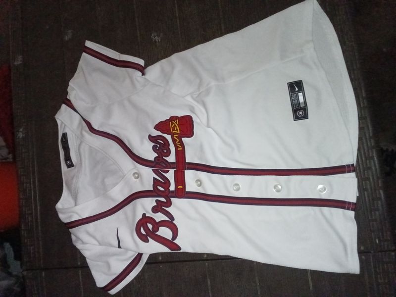 Braves jersey small ch