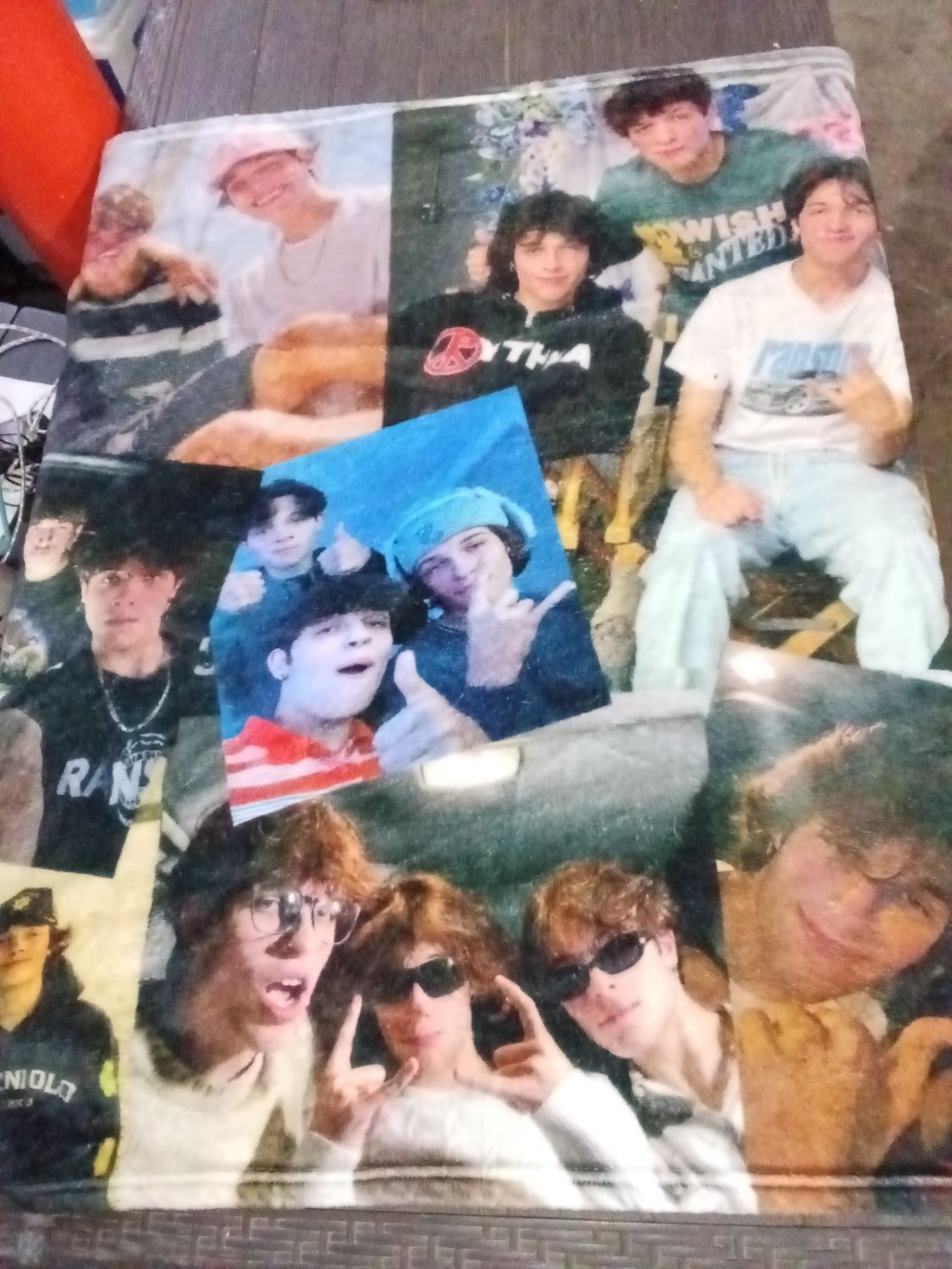 Sturniolo Triplets blanket