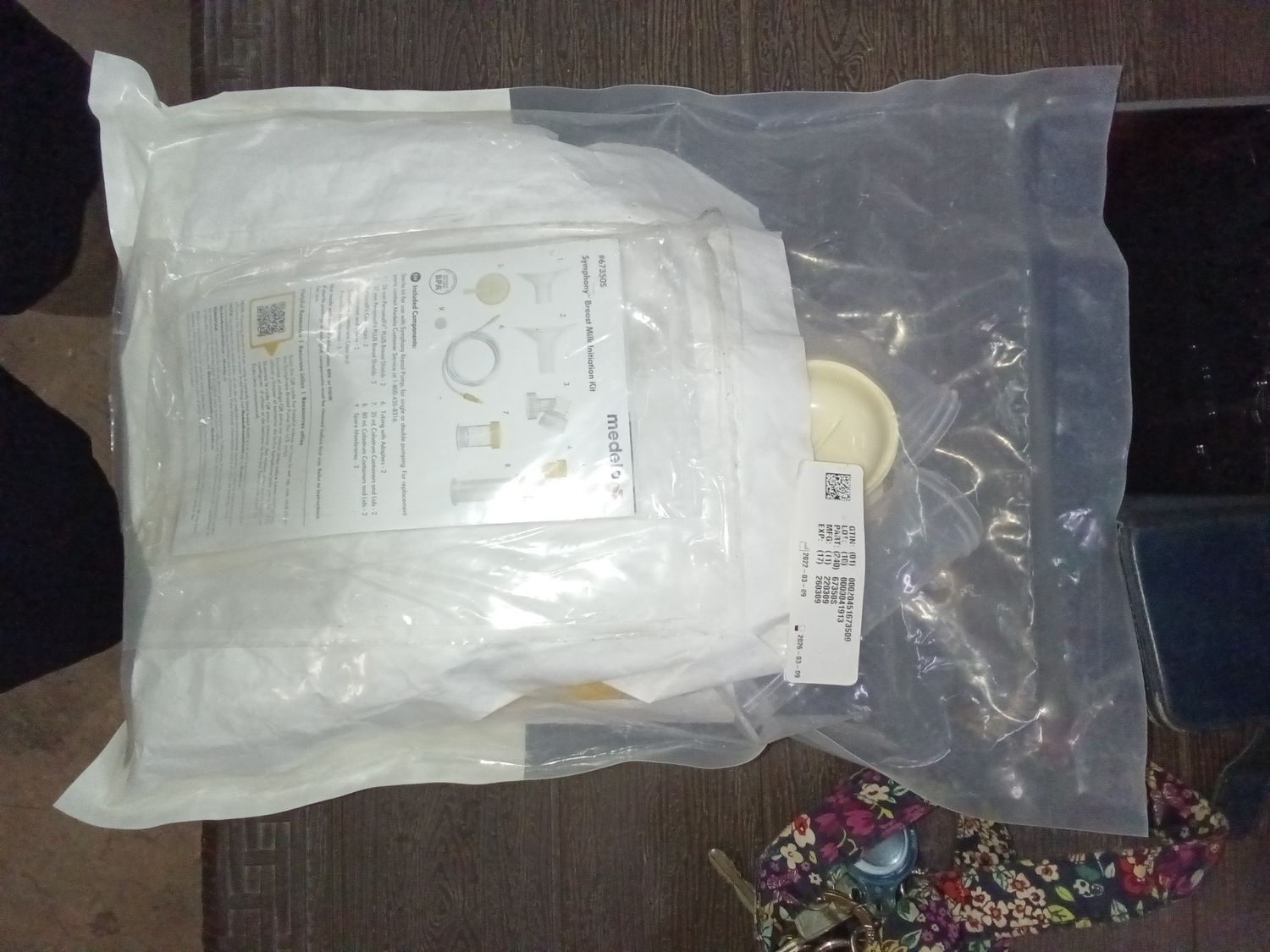 Medela symphony breast pump with extra parts