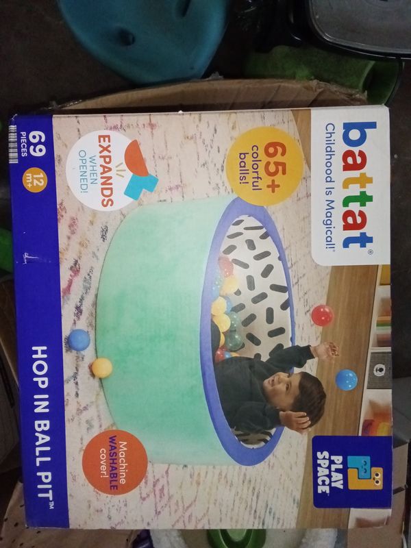 Battat Hop in Foam Ball Pit