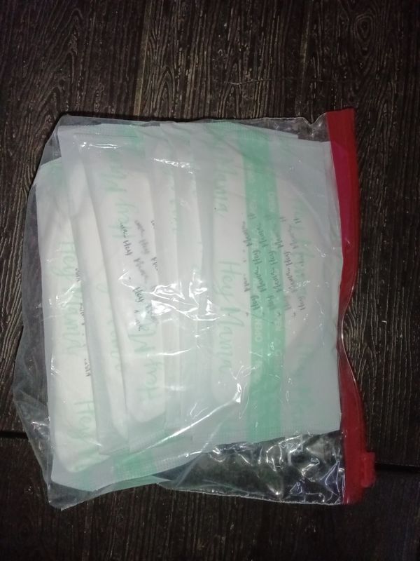 Hey Mama brand nursing pads