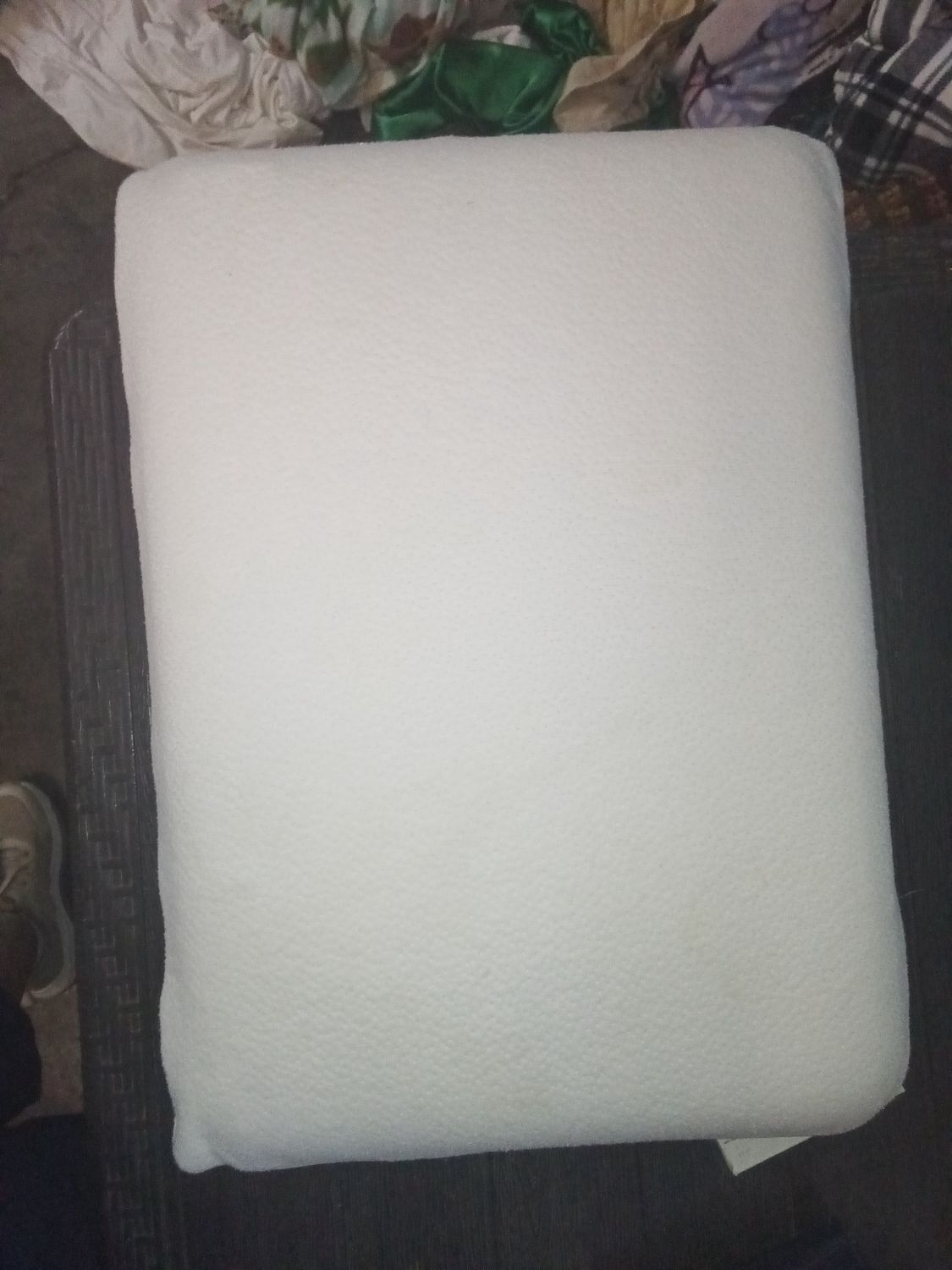 Standard memory foam pillow