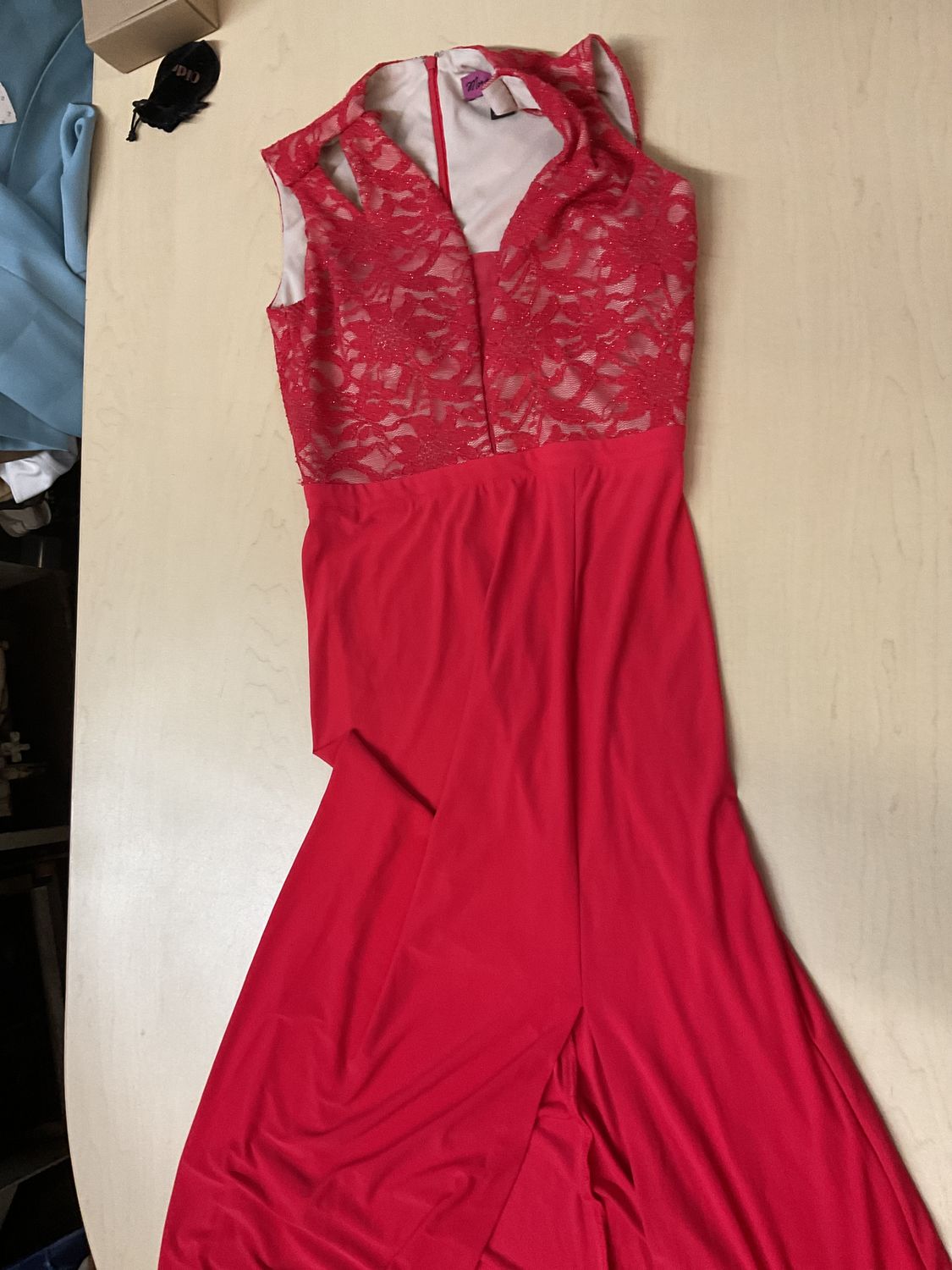 Morgan &amp; Co. red floor-length formal evening gown  Size 9/10