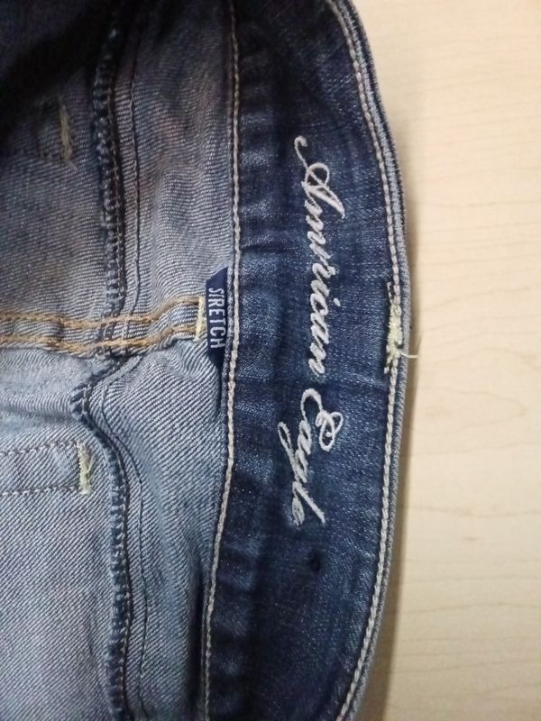 American Eagle Outfitters low-rise bootcut/kick jeans size 0 lon