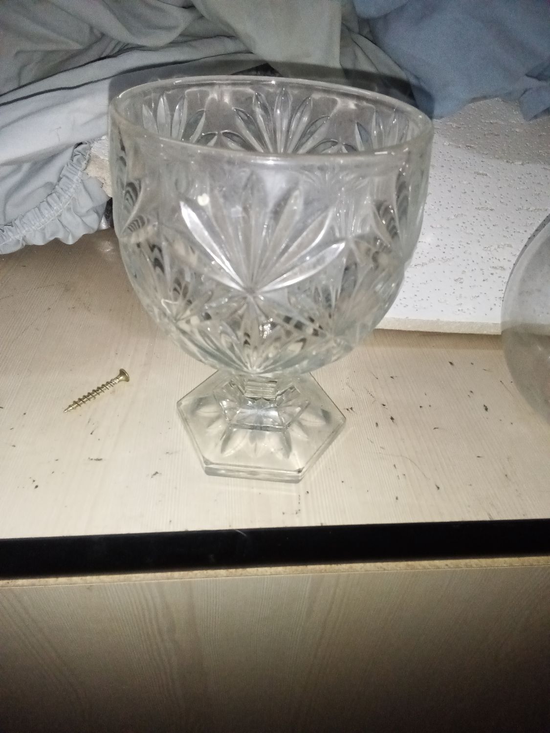 vintage Teleflora lead crystal footed vase/goblet