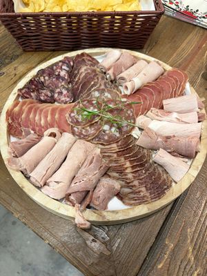 Plateau buffet charcuterie 🐖 (MOYEN)