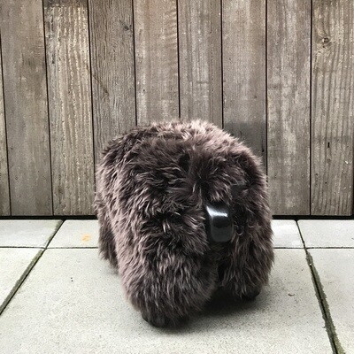 classic sheepPAL - brown/taupe with black wood