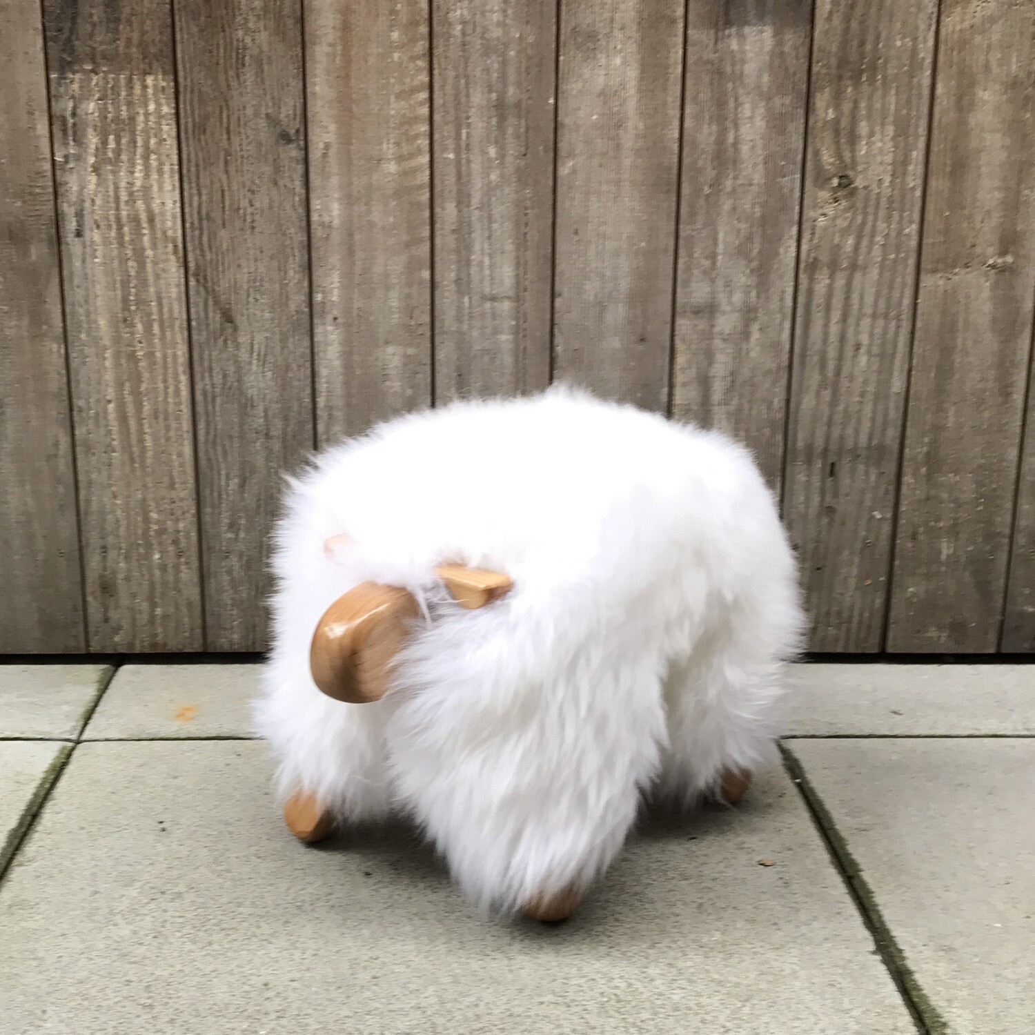 classic sheepPAL - white with clear wood