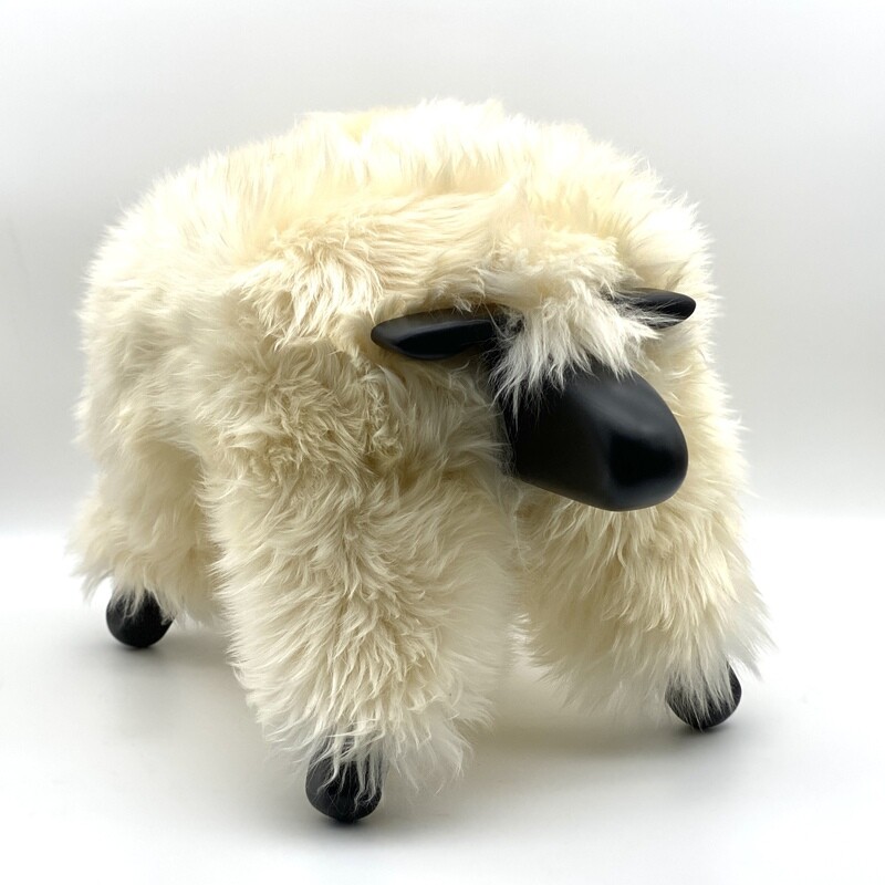 mighty sheepPAL - champagne with black wood