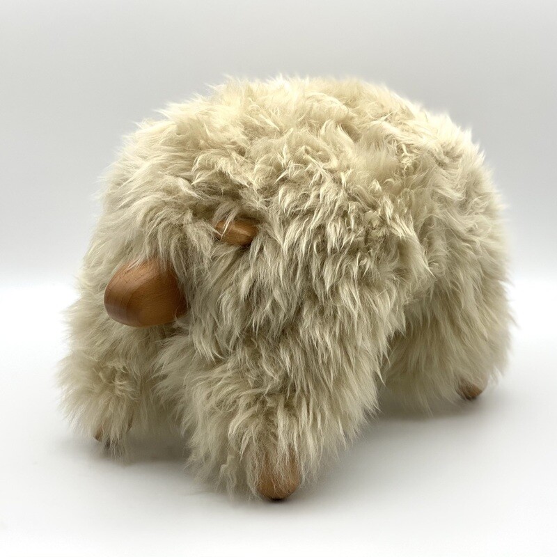 classic sheepPAL - tan with clear wood
