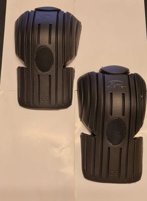 Cp. Protezioni Ginocchia CLOVER - OMOLOGATE livello 2