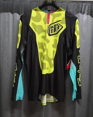 COMPLETO TROY LEE DESIGNS Maglia SE PRO MYTH BLACH / FLUO YELLOW + Pantalone SE PRO MYTH BLACK / FLUO YELLOW