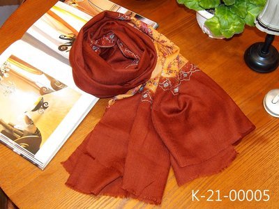 純手工的Kashmir高山羊絨圍巾