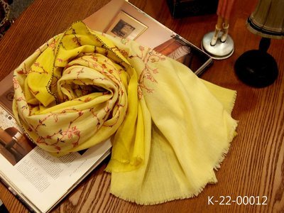 純手工的Kashmir高山羊絨圍巾