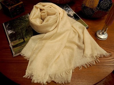 純手工的Kashmir高山羊絨圍巾