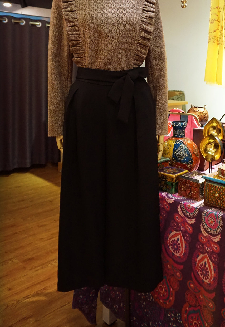 ZFW18B14A黑色蝴蝶結七分闊腿褲  7/8 Wide leg touser with belt