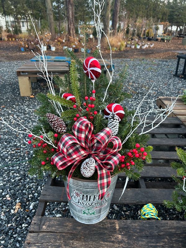 Country Christmas Tin