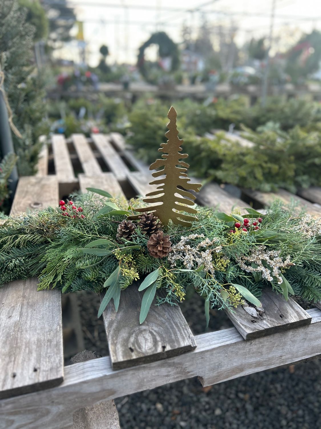 Keepsake Gold Tree Mantle Garland